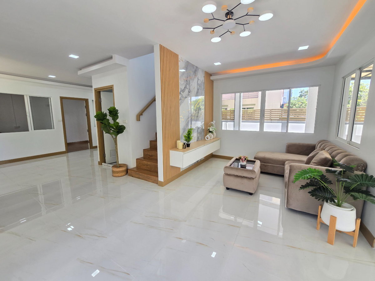 รูป บ้านรีโนเวทใหม่ พร้อมอยู่ ราคาสุดคุ้ม สไตล์โมเดิร์น ทันสมัย ตกแต่งใหม่ทั้งหมด หมู่บ้าน ฟลอร่าวิลล์ เฟส17 ซ.4 สุวินทวงศ์38 ลำผักชี หนองจอก - รูปที่ 13/36