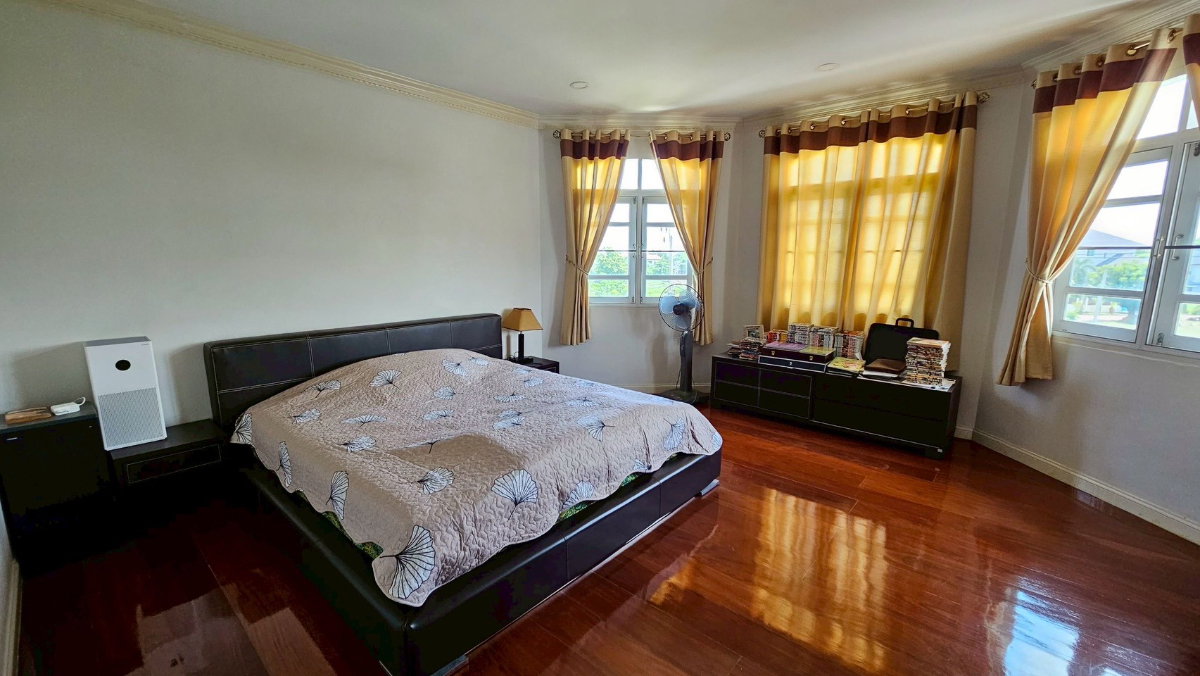 รูป ขายบ้านเดี่ยวหรู ริมทะเลสาบ : หมู่บ้านกฤษดานคร 20 ปิ่นเกล้า-กาญจนาภิเษก *บ้านเลขมังกร* ใกล้ The Paseo กาญจนา - รูปที่ 17/23