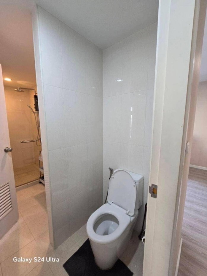 รูป 🏙️✨ FOR RENT: Metro Luxe Rama 4 — SPACIOUS MODERN CITY LIVING!  💰 Rental Price: 15,000 THB/month!!   - รูปที่ 7/10