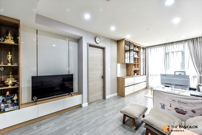 Condos for sale : 🏙️ Condo for Sale at The Room Rama 4 Spacious 56 Sq.m. Unit Near MRT Hua Lamphong