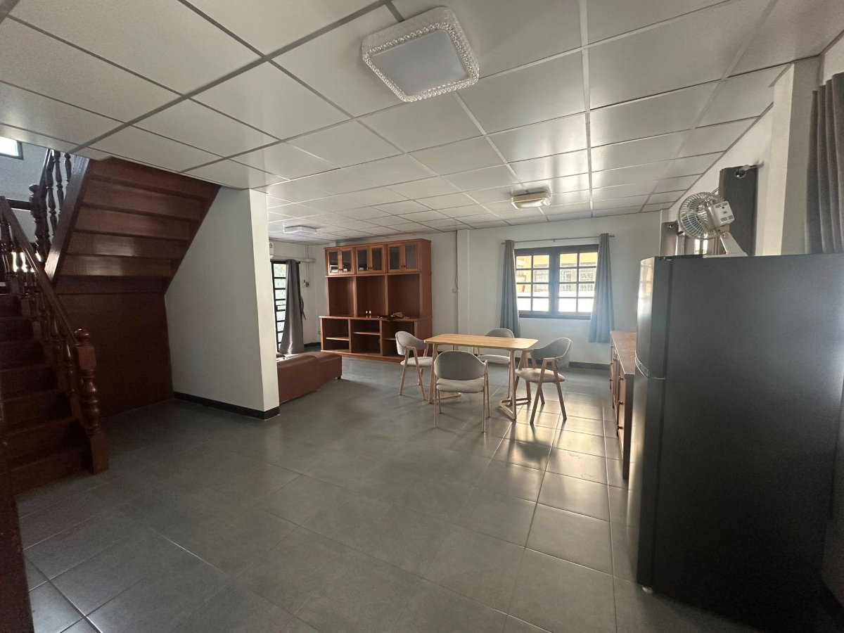 รูป บ้านเดี่ยว 2 ชั้น : บ้านมณียา รัตนาธิเบศร์ | 3 ห้องนอน 2 ห้องน้ำ มีห้องแม่บ้าน ใกล้ Central Westgate - รูปที่ 5/13