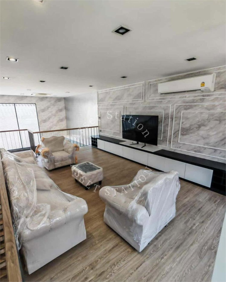 รูป 🏡✨ ให้เช่า! THER Ladprao 93 ทาวน์โฮมหรู 3 ชั้นครึ่ง หลังใหม่ ราคาดี 🚆💛 ใกล้รถไฟฟ้าสายสีเหลือง สถานีมหาดไทย - รูปที่ 7/19