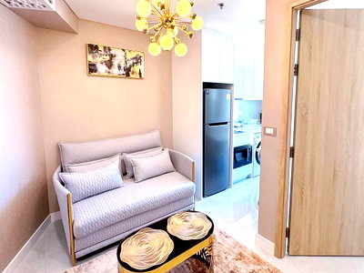 Condos for sale : Copacabana Beach Jomtien Condo for Sale High Floor Sea View
