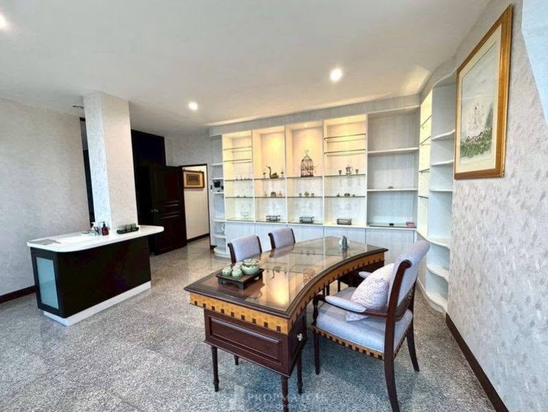 รูป PM038368 ✨Flash Deal ✨ Supalai Place Sukhumvit 39 (5Bed 5Bath 490.63 SQM.) พร้อมอยู่ ! เพียง 220,000 บาทต่อเดือน Tel.0981315848 @propmatch - รูปที่ 4/14