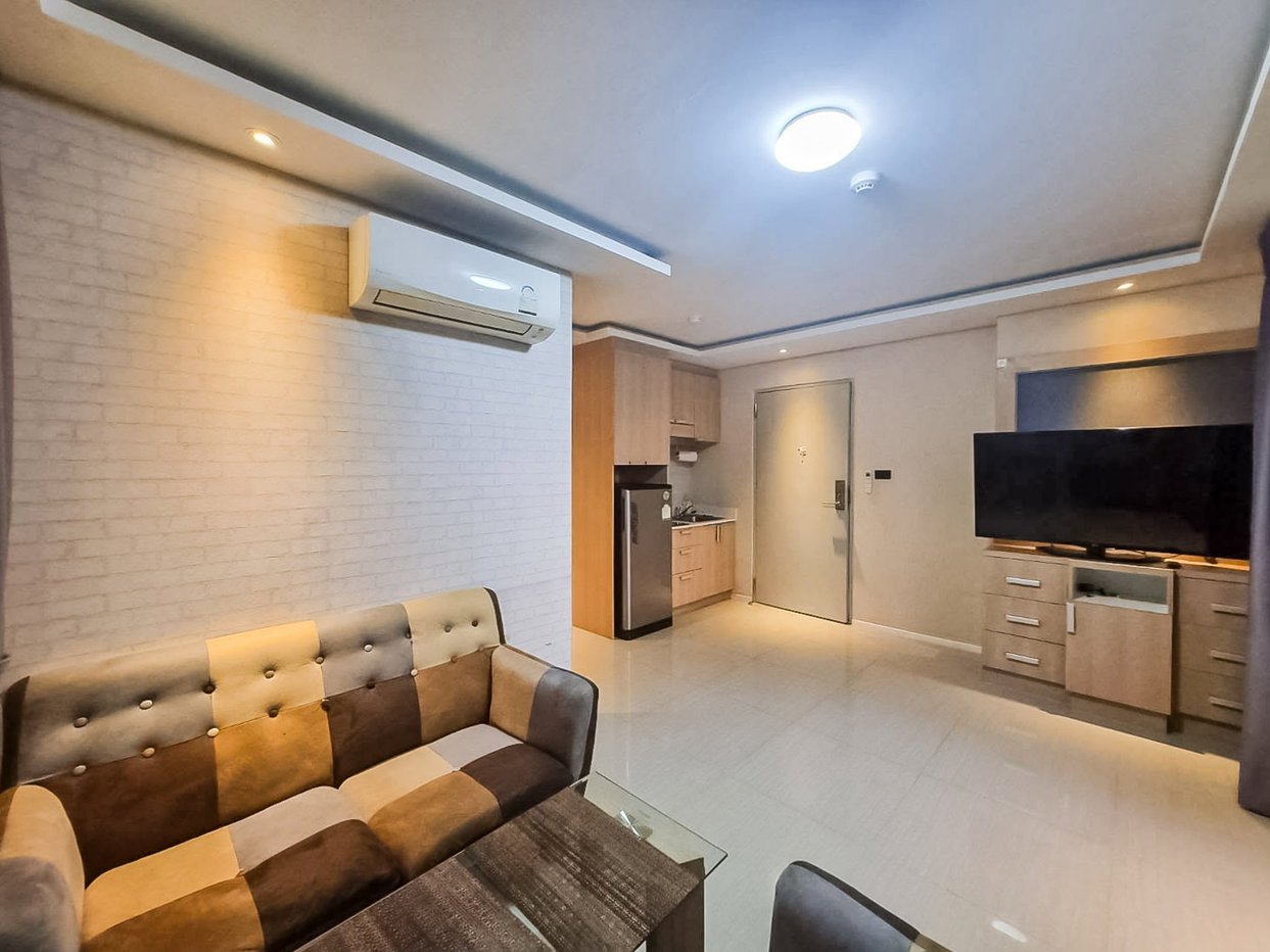picture Estanan Condo Pattaya 1 Bedroom Condo for Rent Corner Unit - 3/12