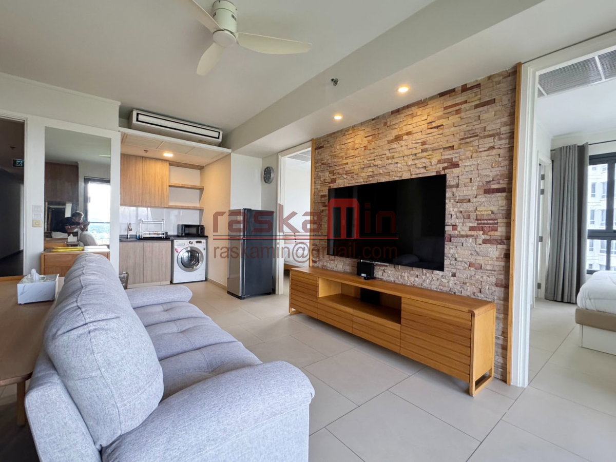 picture ✨ Beachfront Living | Prime Location | Great Investment Opportunity - 4/12
