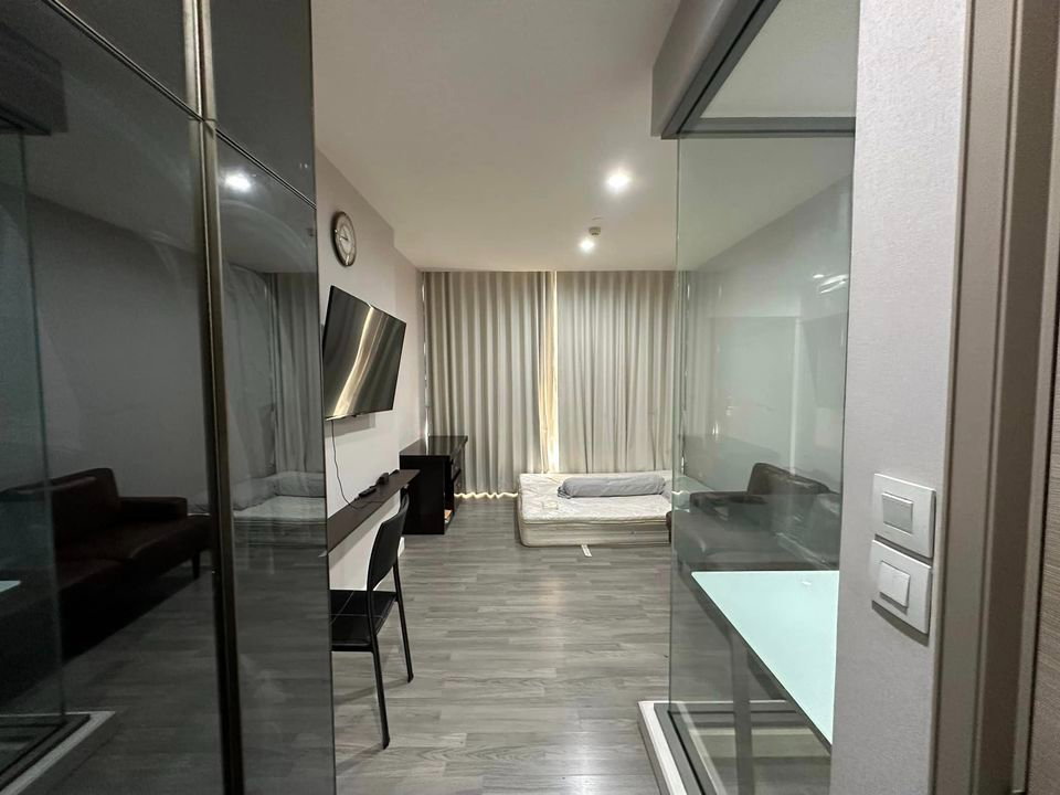 รูป The Room Rama 4【𝐒𝐄𝐋𝐋 & 𝐑𝐄𝐍𝐓】🔥Modern Luxury พร้อมพื้นที่ส่วนกลางเงียบสงบเพื่อการพักผ่อนอย่างแท้จริง🔥 ติดต่อไลน์ไอดี: @hacondo - รูปที่ 4/6