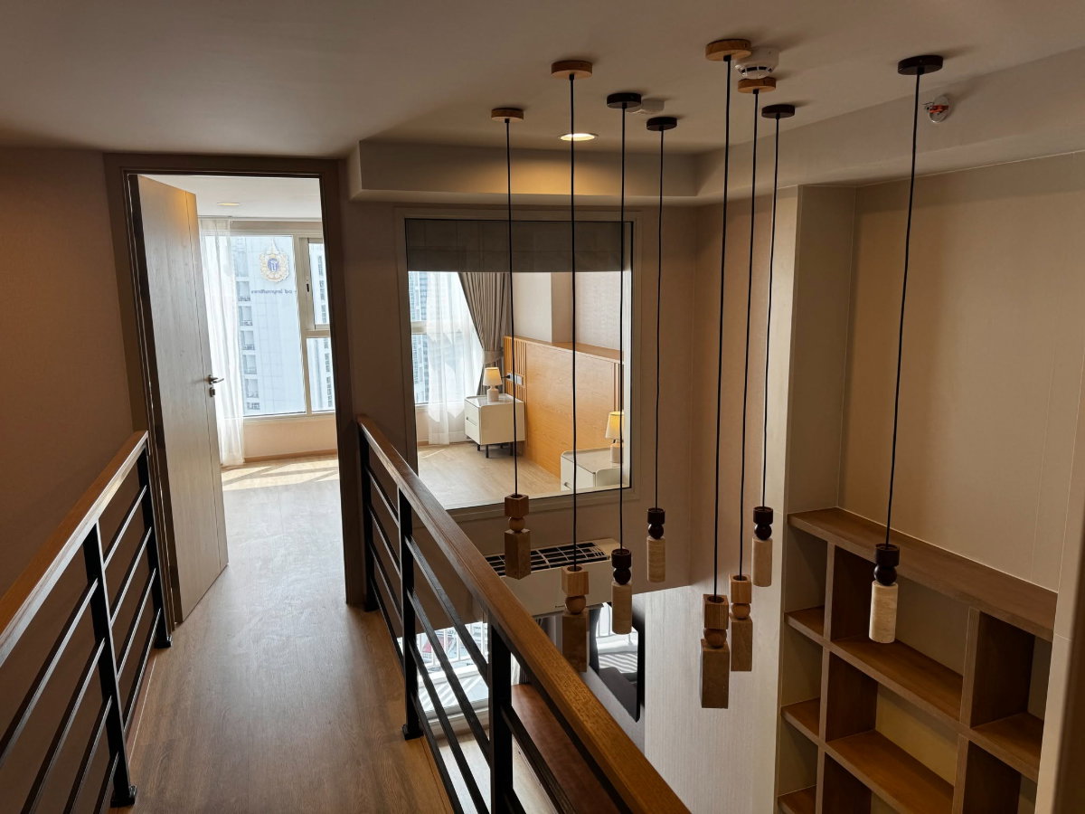 รูป RS6594 ให้เช่า Culture Chula Duplex Loft ห้องมุมวิวสวนลุมพินี ใกล้ทั้ง BTS ศาลาแดง และ MRT สามย่าน - รูปที่ 8/20