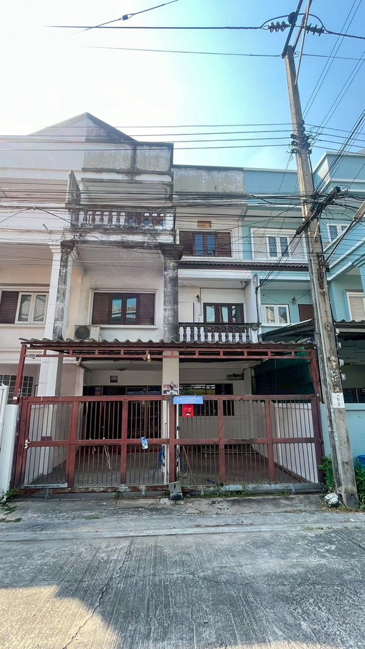 รูป ขายทาวน์โฮม 3 ชั้น หมู่บ้านสหโชค ซอยรามอินทรา 34 แยก 26 ใกล้ทางด่วน เอกมัย-รามอินทรา และรถไฟฟ้าสายสีชมพู - รูปที่ 1/8