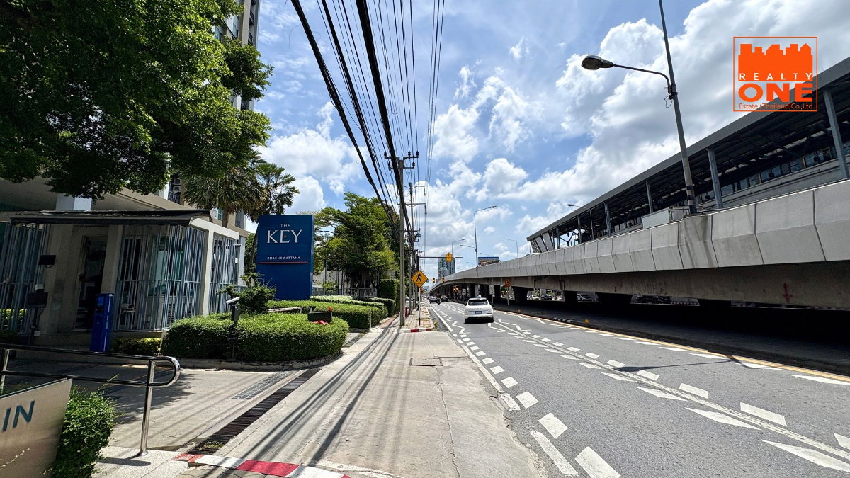 รูป ขายคอนโดไซส์ใหญ่ 2 ห้องนอน วิวเมืองโล่ง ไม่บล็อกวิว ใกล้รถไฟฟ้า The Key แจ้งวัฒนะ พื้นที่กว้างขวาง อยู่สบายเหมือนบ้าน ตกแต่งครบพร้อมเข้าอยู่ทันที! - รูปที่ 18/18