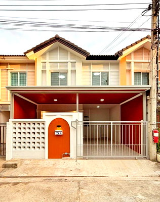 ทาวน์โฮม เดอะ สแควร์ บางใหญ่ : บ้านสวย 4 ห้องนอน #หมู่บ้านพฤกษา วิลล์ 28  บางใหญ่  ใกล้เซ็นทรัล เวสเกต  ใกล้ MRT สถานีบางใหญ่