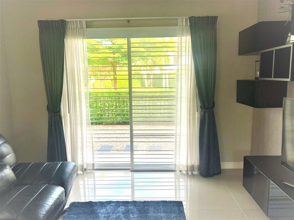picture Two-story detached house for rent with 3 bedrooms and 3 bathrooms. - 15/20