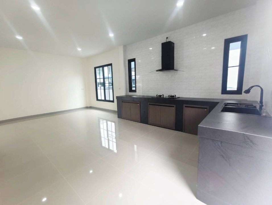รูป ขายบ้านเดี่ยว สร้างใหม่ 2 ชั้น หลังใหญ่ หนองจ๊อม-สันทราย โลเคชั่นดี เดินทางสะดวก ใกล้ CentralFestival ไม่มีค่าส่วนกลาง-SW003720 - รูปที่ 12/20