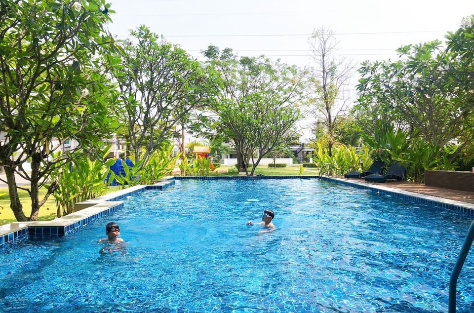picture Two-story detached house for rent with 3 bedrooms and 3 bathrooms. - 20/20