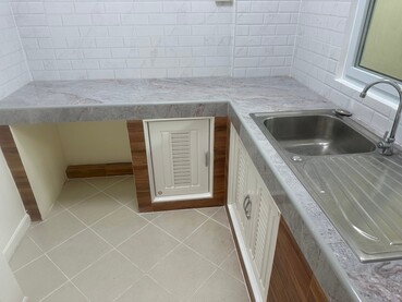 รูป ขายทาวน์เฮ้าส์ม.บ้านวรารักษ์ หน้ากว้าง5.5ม.จอดรถหน้าบ้านในบ้านสบายๆม.บ้านติดถนนใหญ่ - รูปที่ 5/8