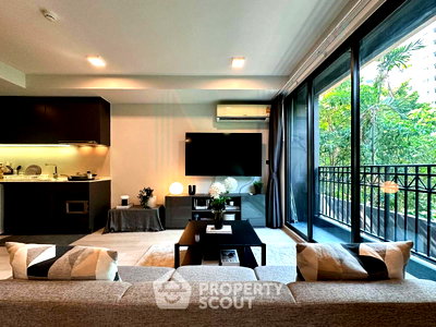Condos for sale : Low-Floor 1-BR Condo For Sale, Venio Sukhumvit 10 Near BTS Asok (ID 2703795)