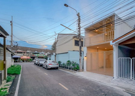 🏡 หมู่บ้านร่มเงาไม้ (ซอยวัดลาดปลาดุก)   บ้านรีโนเวทใหม่ สวยหรู พร้อมเข้าอยู่ทันที ✨