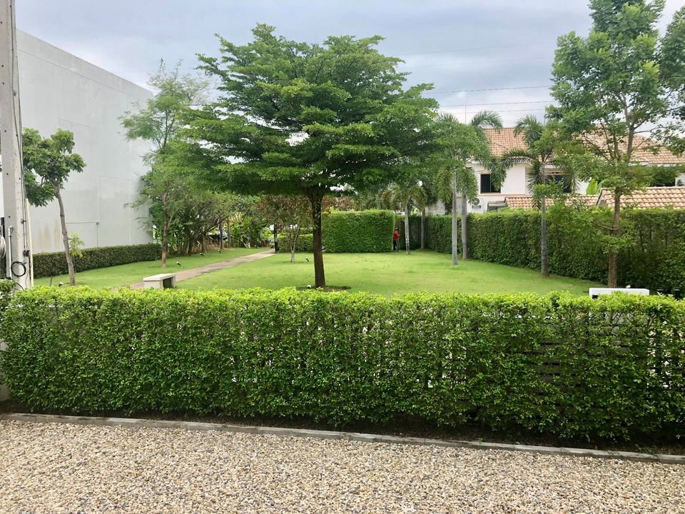 picture Two-story detached house for rent with 3 bedrooms and 3 bathrooms. - 19/20