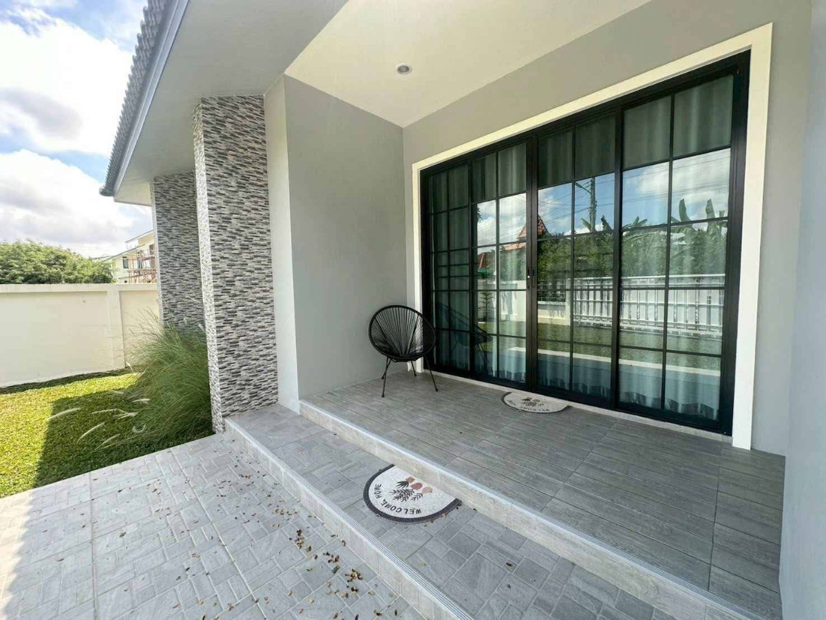 รูป ให้เช่าบ้านใหม่ สนามบินเชียงใหม่ บ้านชั้นเดียวหลังใหญ่ เฟอร์ครบพร้อมอยู่ เลี้ยงสัตว์ได้ (R1262) T.0946511456 - รูปที่ 3/15
