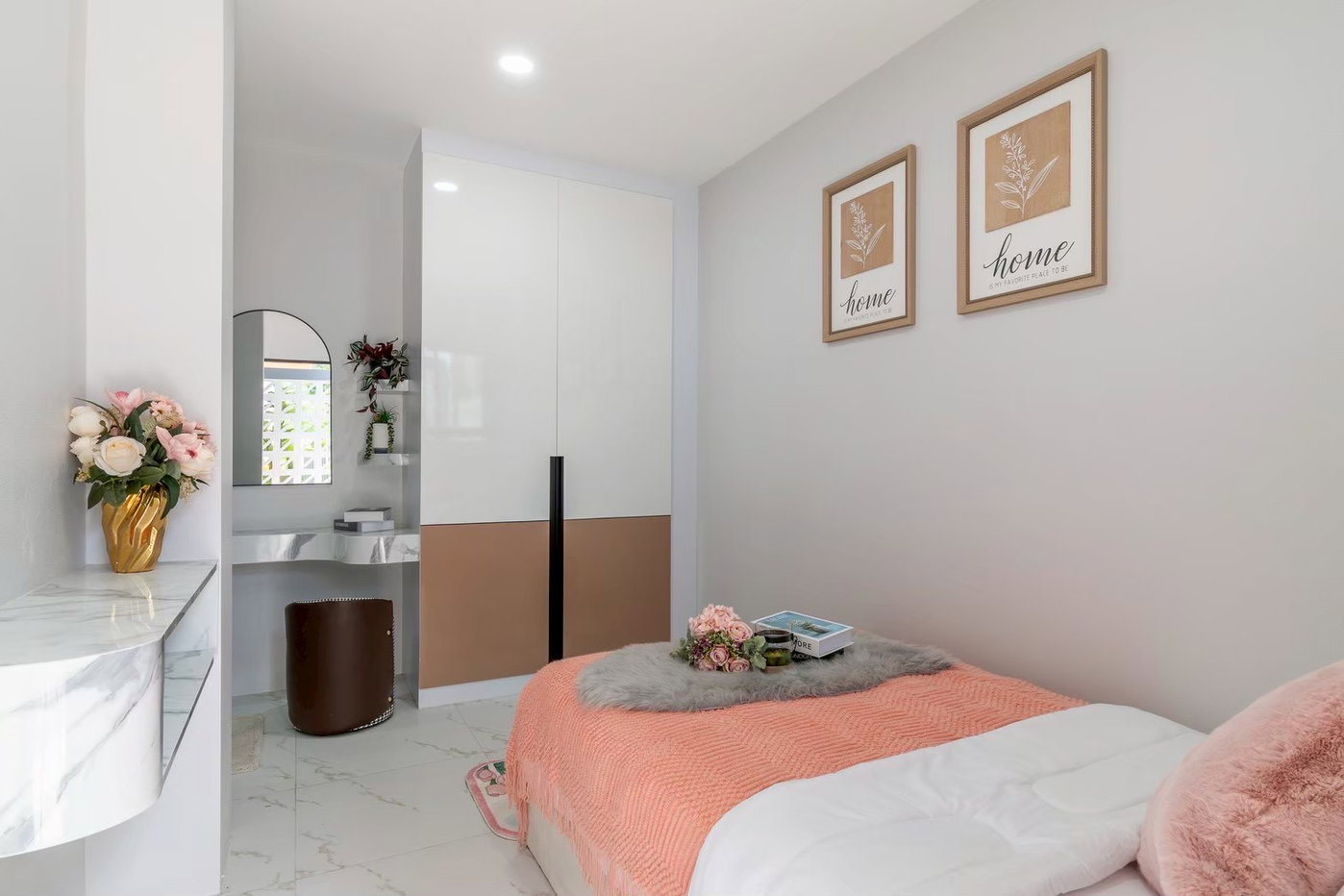 picture Luxury Pool Villa for Sale Mabprachan East Pattaya - 17/28