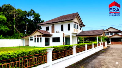 บ้านเดี่ยว ศรีราชา ชลบุรี : ขายบ้านเดี่ยว 2 ชั้น โครงการโกลเด้น ปาร์ค ศรีราชา บ้านใหม่ พื้นที่ใหญ่ 145 ตร.ว. ใกล้โรงเรียนอัสสัมชัญ ศรีราชา