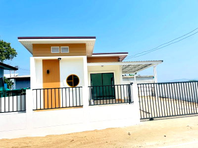 บ้านเดี่ยว เชียงใหม่ :  บ้านเดี่ยวชั้นเดียวสร้างใหม่ นอกโครงการ  เช้าเมือง 15-20 นาที   บ่อสร้าง 5 นาที  #ดอยสะเก็ด ราคาเพียง 1.59 ล้านบาท