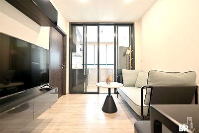 Condos for sale : XT Huaikhwang Looking for an owner for this special unit near MRT Huai Khwang Station