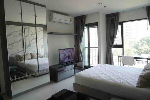🏙️✨ FOR RENT: Rhythm Sukhumvit 36–38 — MODERN CITY LIVING IN PRIME SUKHUMVIT! 💰 Rental Price: 13,000 THB/month | 📲 Line ID: @condobkk (with @)