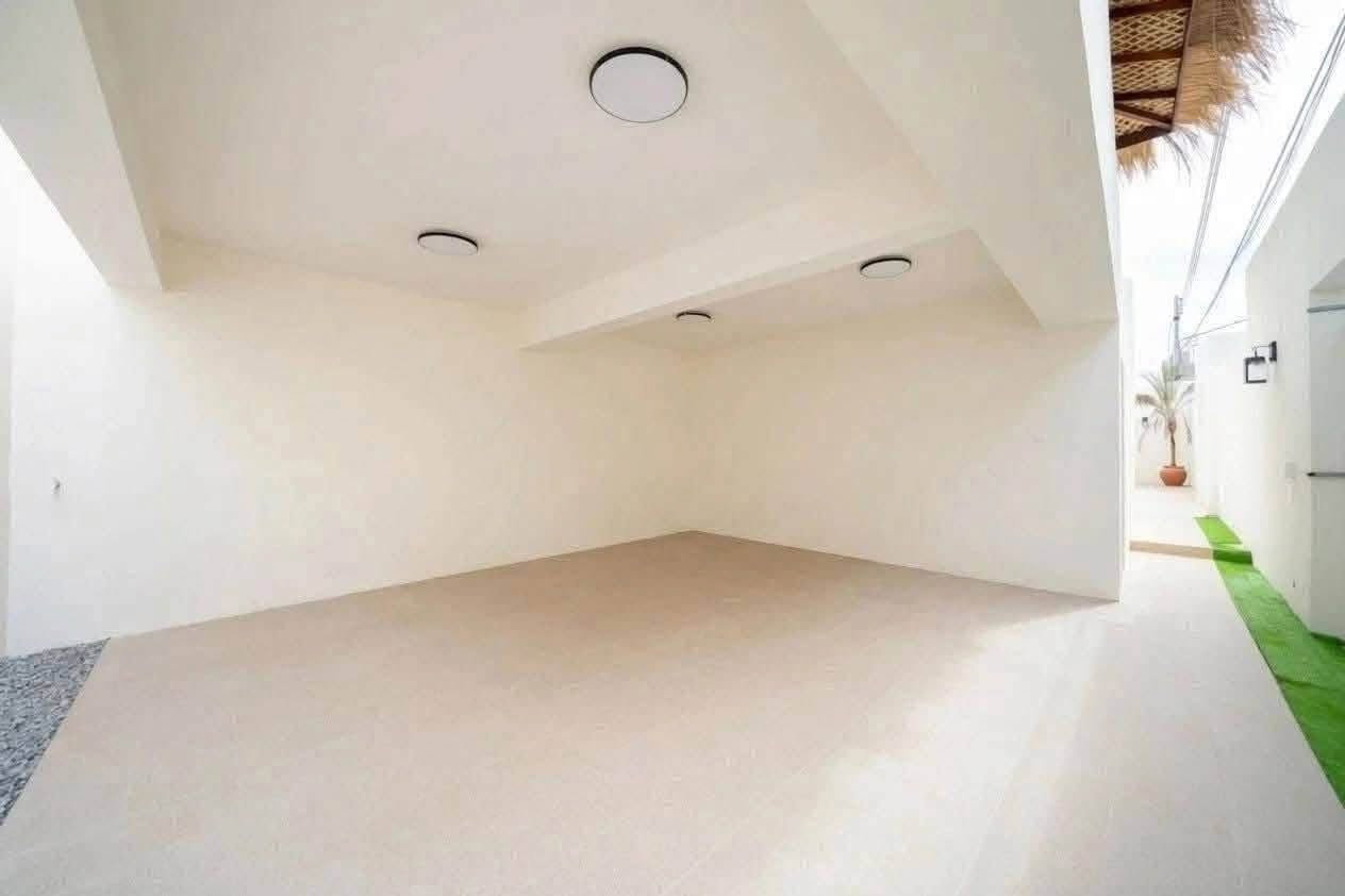 picture Modern Mediterranean Pool Villa for Sale Jomtien Pattaya - 15/16