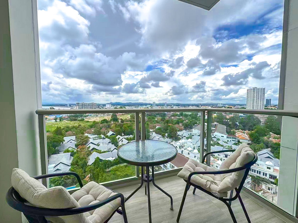 picture The Riviera Wongamat Beach Condo for Sale Studio Sea View - 6/8