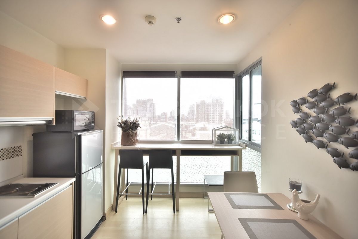 picture RHYTHM Ratchada Comfortable and Ready to Move-in near MRT Ratchadaphisek Station - 4/10