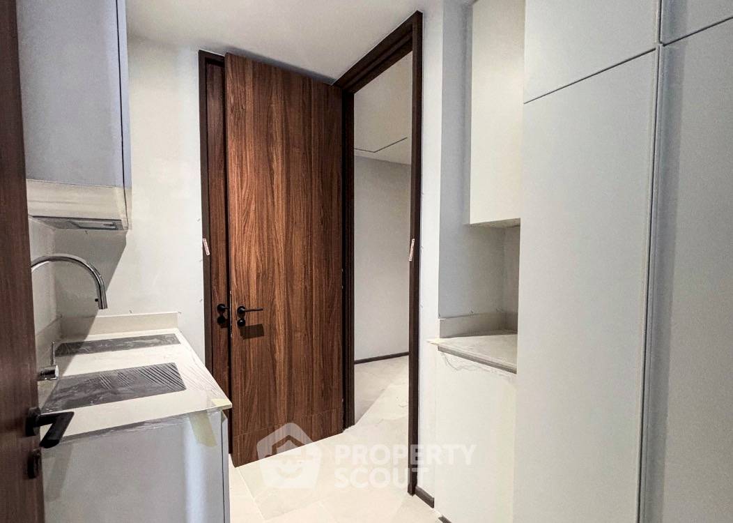 picture 3-BR Condo at ROMM CONVENT near BTS Sala Daeng (ID 3028476) - 4/14