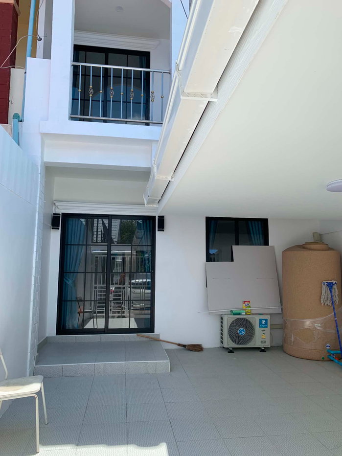 รูป 🏡 ทาวน์โฮมทำเลทอง พัทยากลาง ใกล้สุขุมวิทเพียง 300 ม. [น้ำไม่ท่วม | ไม่มีค่าส่วนกลาง] - รูปที่ 2/12