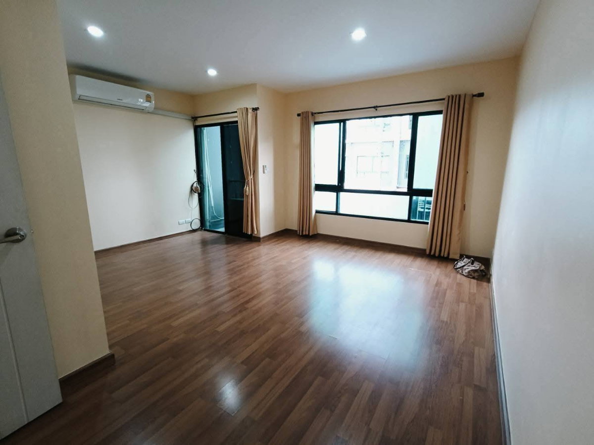 รูป  ให้เช่าทาวน์โฮม 3 ชั้น หมู่บ้านคาซ่าซิตี้ วงแหวน–ลำลูกกา คลอง 5 ทำเลดี ติดถนนลำลูกกา - รูปที่ 10/20