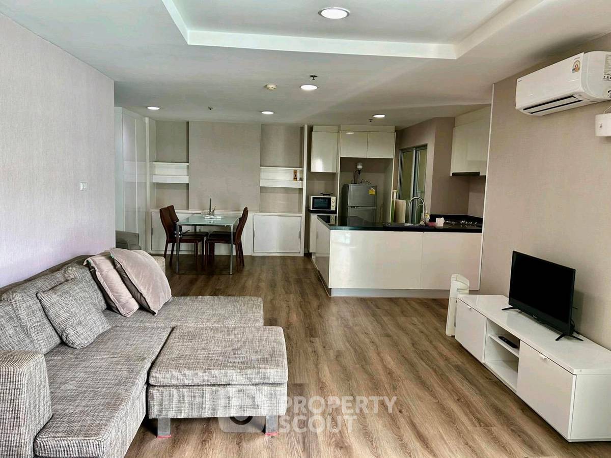 picture Well-Priced 2-BR Condo in Belle Grand Rama 9, 7th Floor Near MRT Phra Ram 9 (ID 3031435) - 2/9