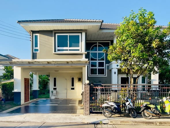 รูป บ้านเดี่ยว 2 ชั้น ในโครงการ   พร้อมเฟอร์นิเจอร์ครบครัน เข้าอยู่ได้ทันที #5A4-H0312 - รูปที่ 1/15