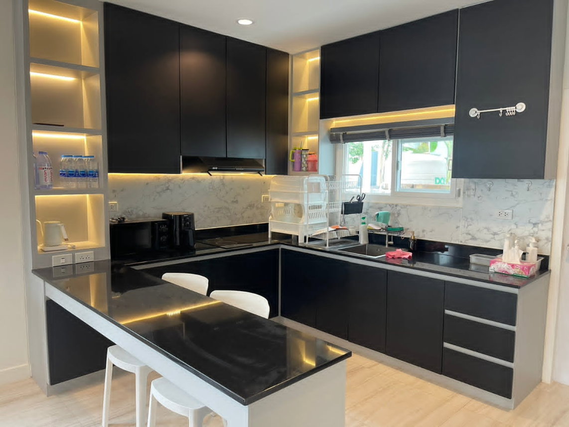 picture Spacious 2-Storey Detached House for Rent - 8/20