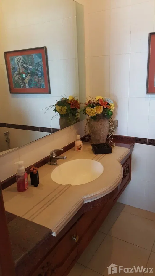 picture 2 Bedroom House for rent in Phra Khanong, Bangkok 6496100 - 3/5