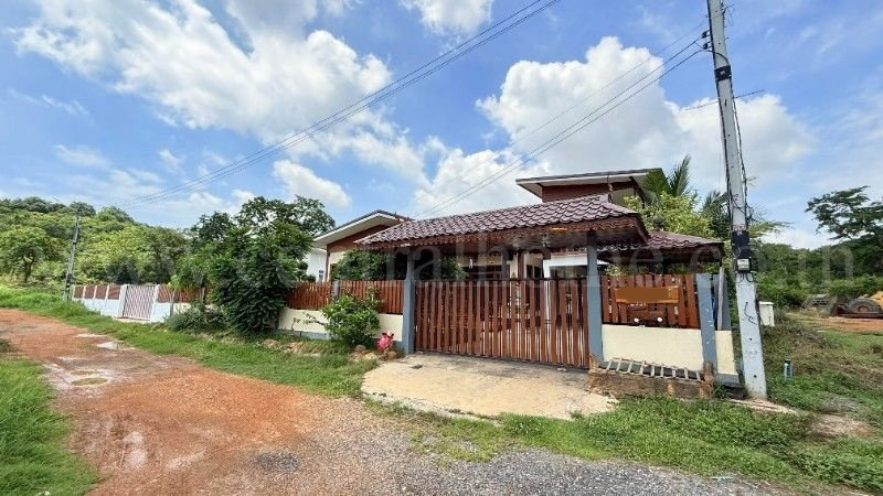 รูป บ้านเดี่ยว 100 ตร.ว ปลูกบนเนินเขา หนองยาว เมืองสระบุรี บ้านสวยพร้อมอยู่ ราคาถูก - รูปที่ 2/21