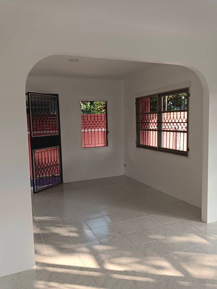 รูป บ้านเดี่ยว 4 ห้องนอน 3 ห้องน้ำ พร้อมครัวแยก - รูปที่ 5/9