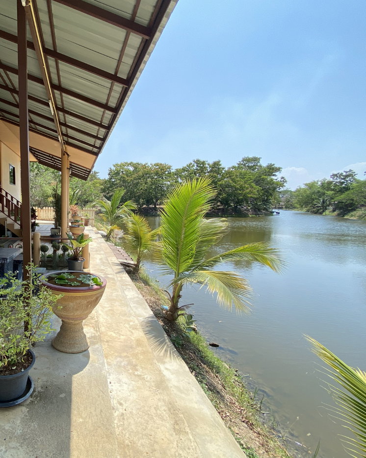 รูป บ้านพักตากอากาศสไตล์รีสอร์ท ติดวิวทะเลสาบ บรรยากาศเงียบสงบ พร้อมเข้าอยู่ทันที - รูปที่ 21/28