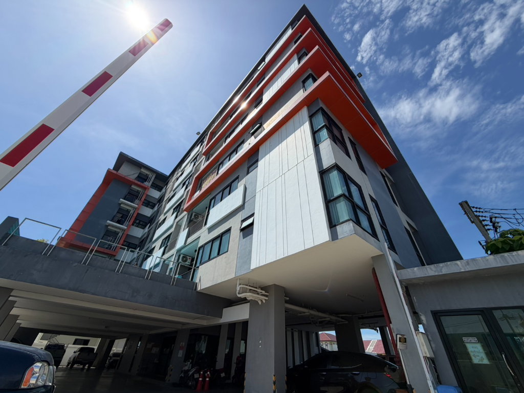 รูป 🔥 คอนโดห้องใหญ่ 2 ห้องนอน โซนคูคต เพียง 1.55 ล้าน! 🔥🏢 ลามูร์ คอนโด - รูปที่ 12/14