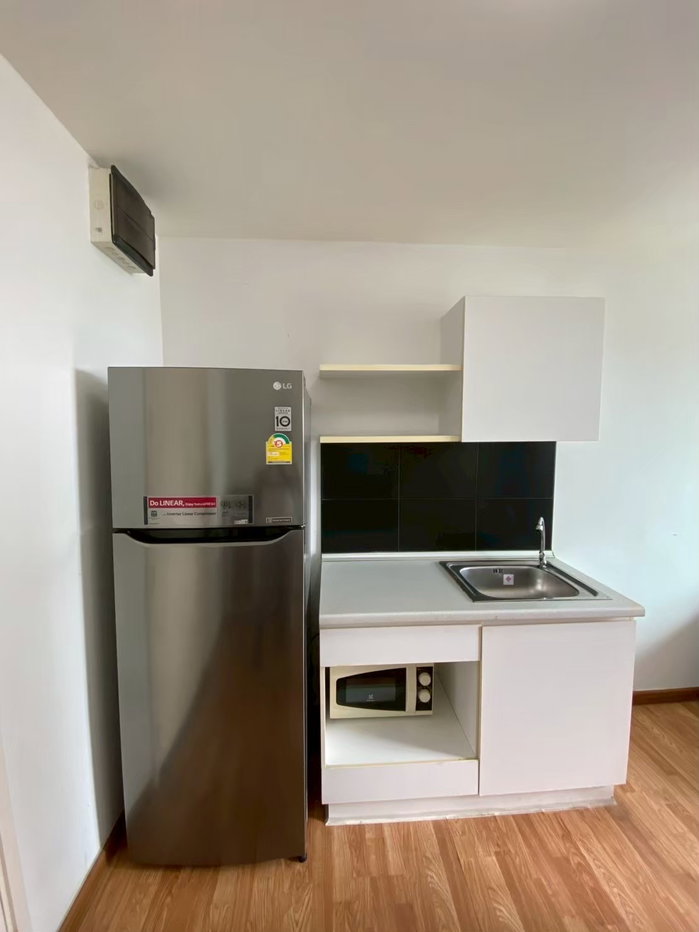 รูป T235 ให้เช่าคอนโด The Trust Condo Ngamwongwan (เดอะ ทรัสต์ คอนโด งามวงศ์วาน) ห้องมุม เฟอร์ครบ มีเครื่องซักผ้า - รูปที่ 5/9
