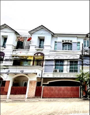 ทาวน์โฮม กรุงเทพมหานคร : บ้านกลางเมือง ลาดพร้าว–โยธินพัฒนา ทำเลใกล้หน้าหมู่บ้านเข้าออกสดวก
