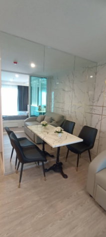 รูป For Rent - ให้ เช่าRegent Home Bangna ห้องแต่งสวย จัดเต็มเฟอร์นิเจอร์และเครื่องใช้ไฟฟ้าครบ พร้อมเข้าอยู่ได้ทันที - รูปที่ 2/8