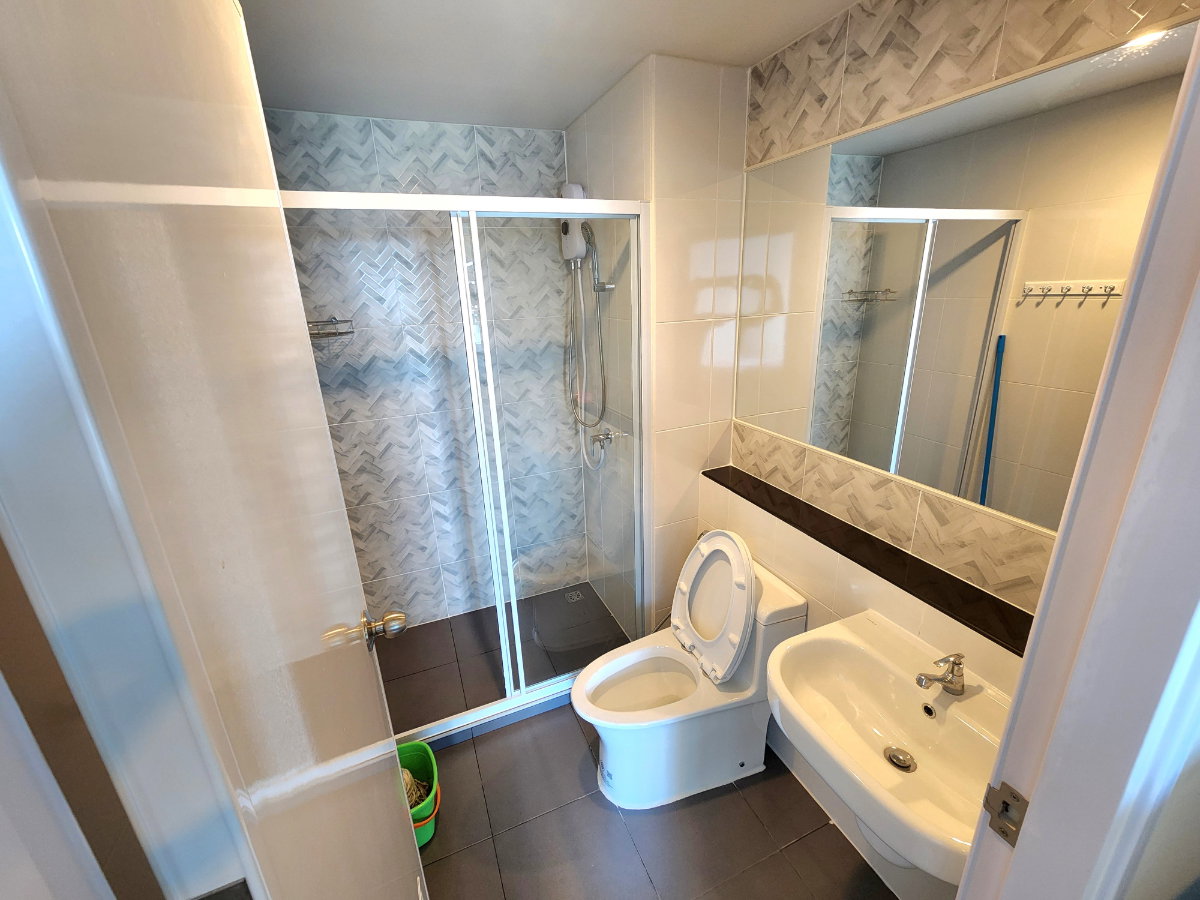 รูป **ห้องใหม่มือ 1 แต่งเสร็จ ให้เช่าเลยครับ** Regent Home วุฒากาศ ทำเล BTS วุฒากาศเพียง 300 เมตร ราคาดีห้องสวยพร้อมอยู่ มีเครื่องซักผ้า!! - รูปที่ 26/62