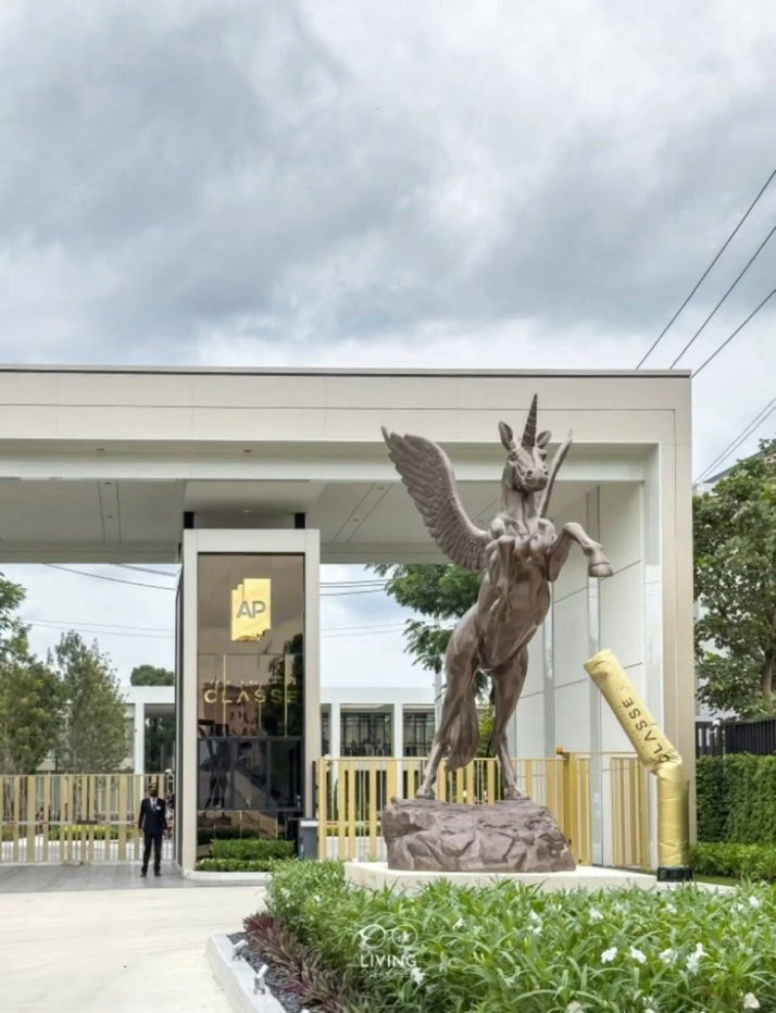 รูป HR3549ให้เช่า Luxury Townhome 3 ชั้น บ้านกลางเมือง คลาสเซ่ สุขุมวิท 77 ใกล้ BTS อ่อนนุช หน้ากว้าง 10 เมตร ตกแต่งหรู Premium (Fully Furnished) - รูปที่ 5/17