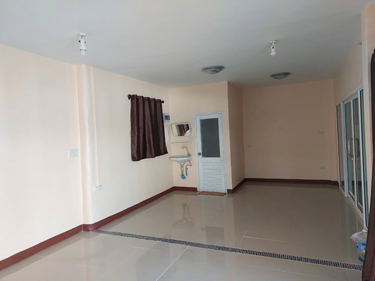 รูป ห้องแอร์เปล่า ขนาด 36 ตร.ม. 6000.-/ด. ใกล้บิ๊กซีบางพลี - รูปที่ 8/11