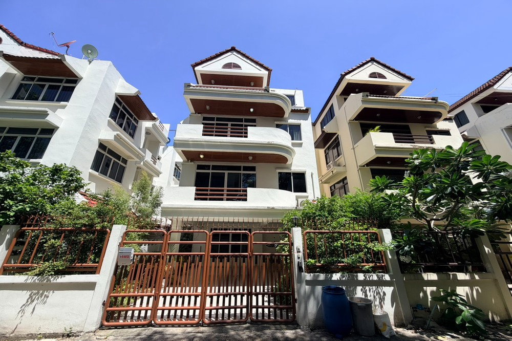 รูป เช่าบ้านเดี่ยว !! House in Phromphong, 5 ห้องนอน, 5 ห้องน้ำ, 4 ชั้น, มีสวนขนาดเล็ก, มีที่จอด 2-3 คัน !! Code C20230109716 แต่งครบ, พร้อมเข้าอยู่ 📣📣 - รูปที่ 13/13