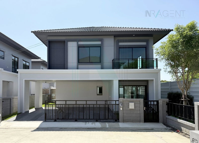 ขายบ้านเดี่ยว : ขายบ้านเดี่ยว โครงการ บริทาเนีย บางนา - ศรีวารี 2 ชั้น 4 ห้องนอน 4 ห้องน้ำ